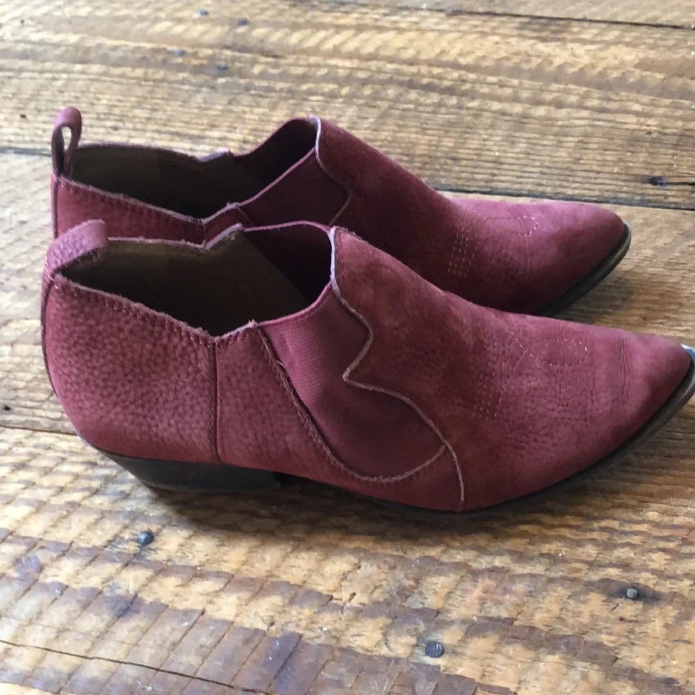 Lucky Brand Suede ankle boot